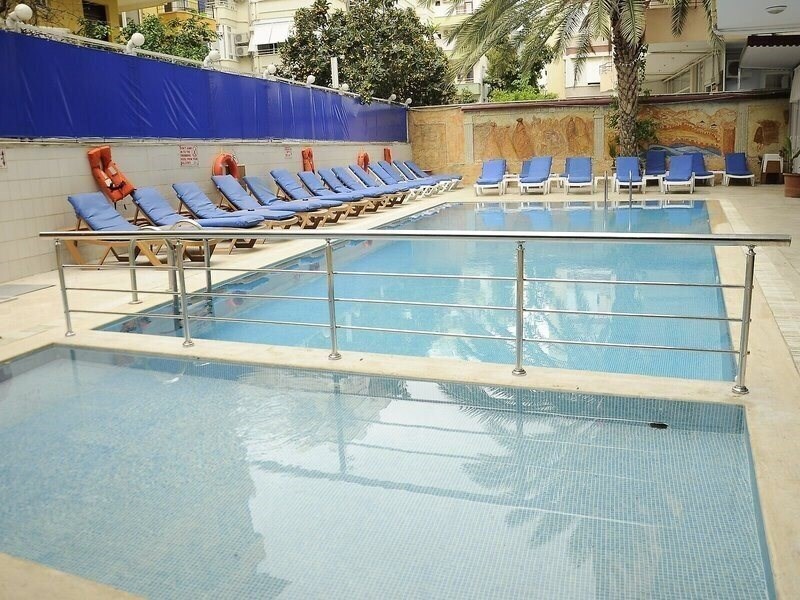 Фото Larsen's Suit Hotel 3*